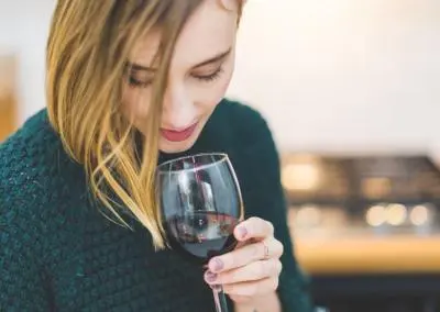 Does cutting out alcohol help when trying to get pregnant?