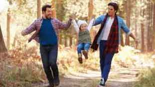 surrogacy gay men